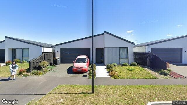 6 Manakura Street