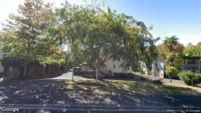 7/16 Oakley Avenue