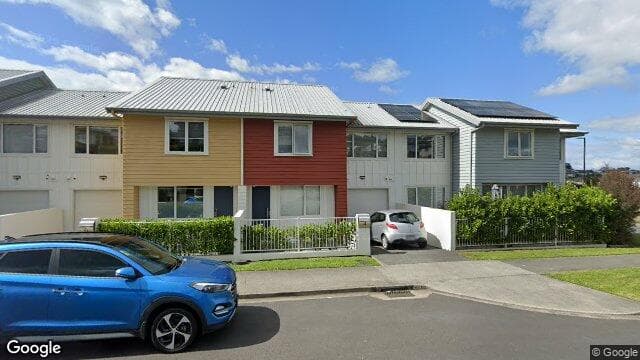4 Sawyers Lane