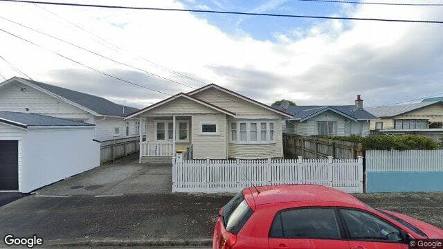 8 Plunket Avenue