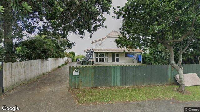 28 Court Crescent