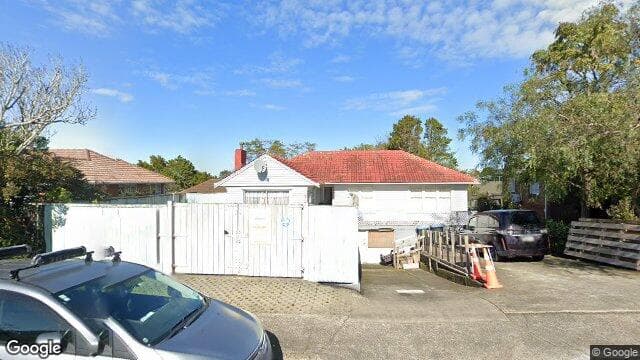6 Mcrae Road
