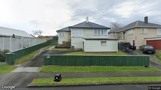 Street view of 109 Carlton Avenue