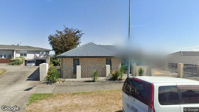 77 Rototuna Rd