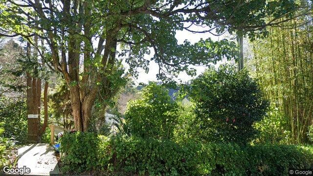 27 Saxton Road