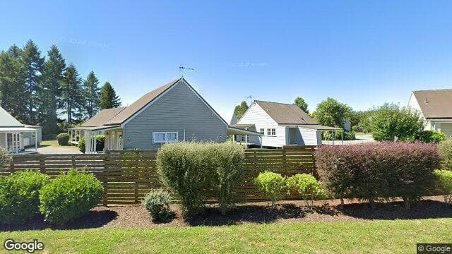 27/30 Sorrento Drive