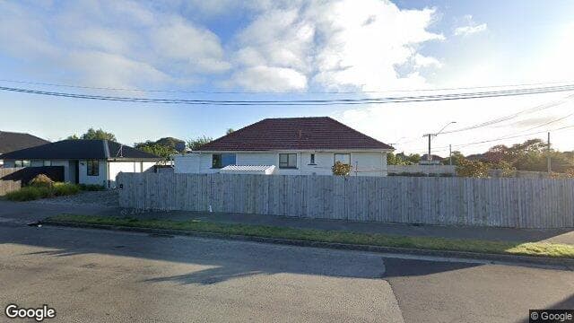 Street view of 2 Roberts Road