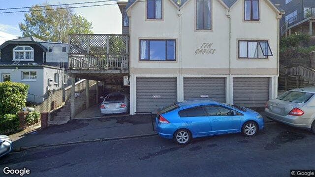 Street view of 164 Dundas Street