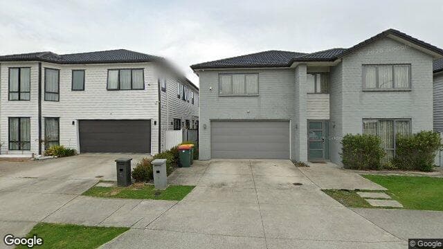 11 Horsefields Drive
