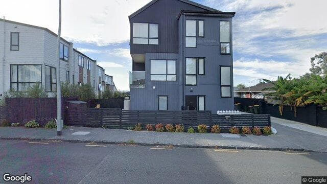 2/243 Campbell Road