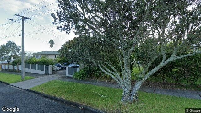 Street view of 87 Kinross Street