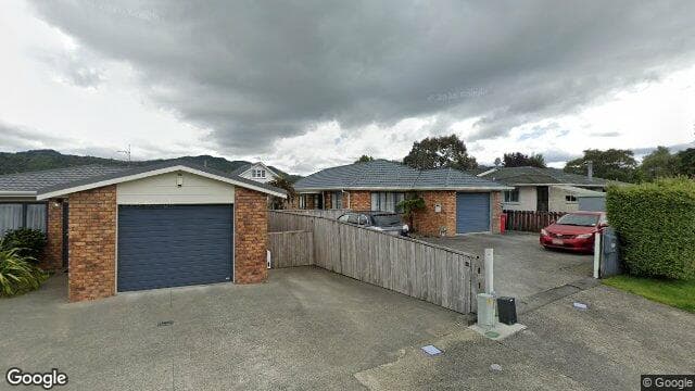 17 Phar Lap Grove