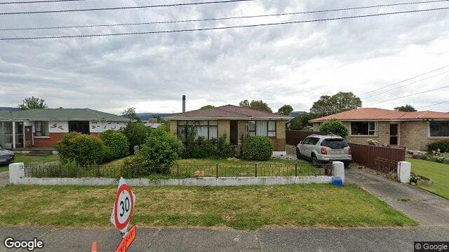 8 Nairn Street