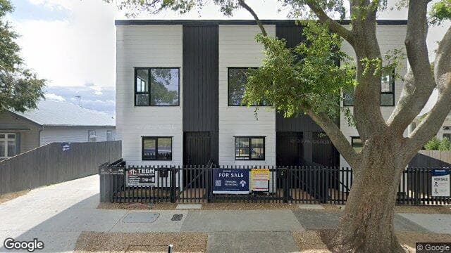 44 Avenue Road