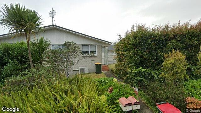 1/2 Endymion Place