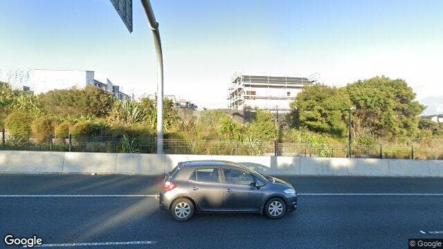 Street view of PUIHI Cresent