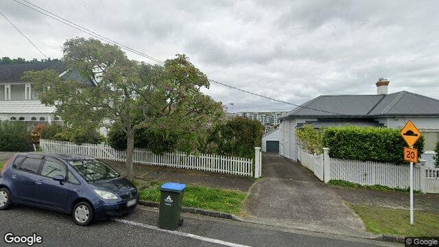 2/86 Bassett Road