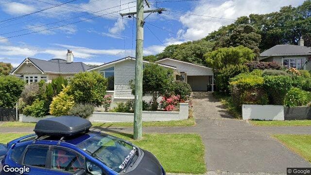 3 Moana Crescent