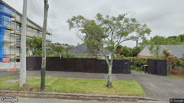 6 Parawai Cres