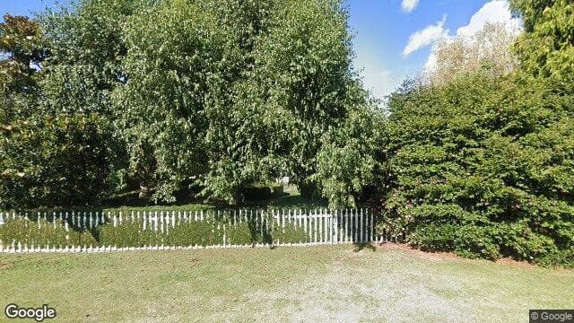 910A/910 Park Road South