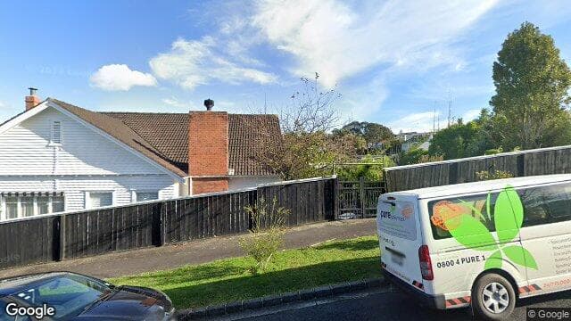 13 Crescent Rd