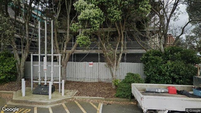 4/11 Huia Road