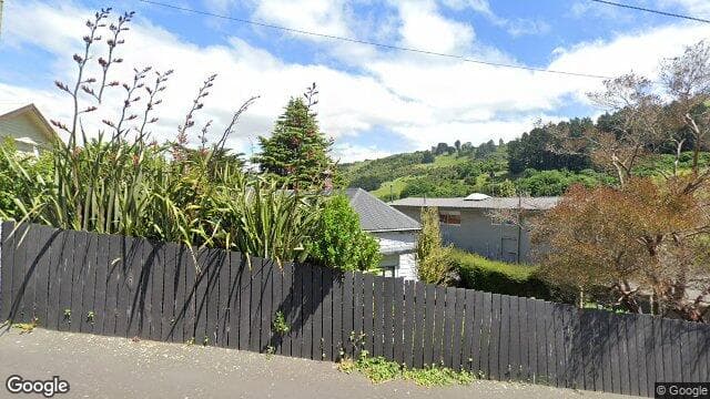 4 Uxbridge Street