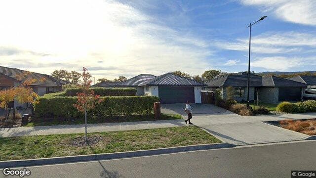 11 Camberley Rd