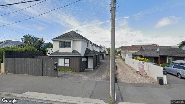 4/163 Queens Drive