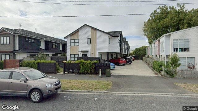 Street view of 1 4/74 Carrington Ave