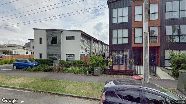 3 5/181 Knighton Road