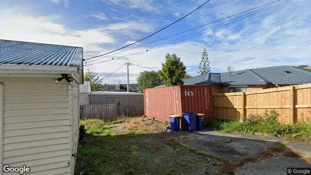 Street view of 2/41B Glengarry Road