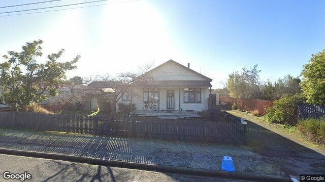 16 Maude Street