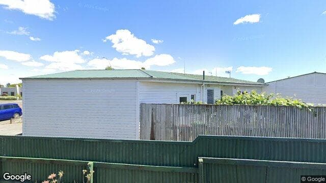 2/1104 Heretaunga Street East