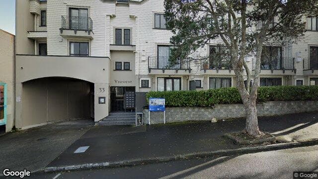 33M New North Road