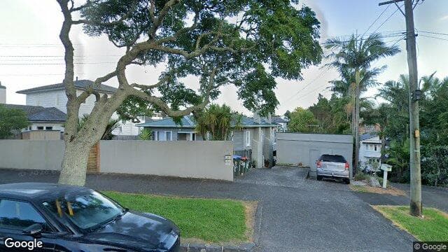 32 Oliver Street