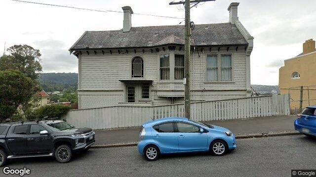 Street view of 33 Queen Street