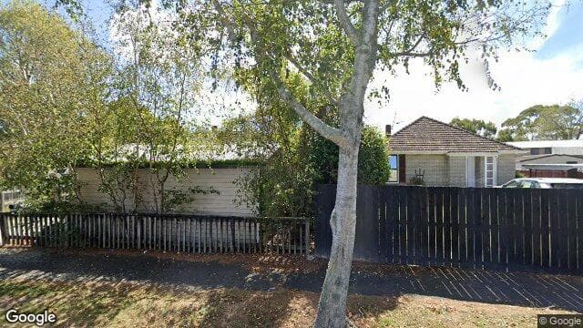 25A Montgomery Crescent