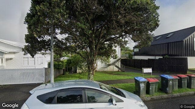 2/15 Harbutt Avenue