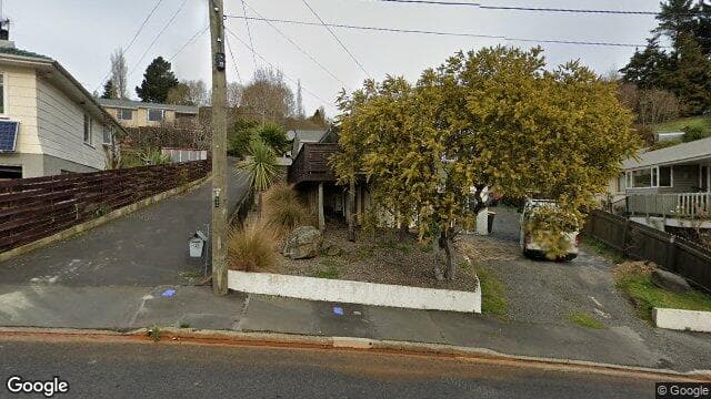 80 Roy Crescent