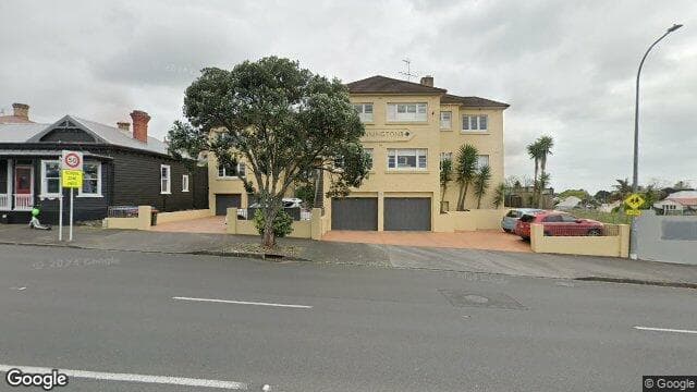Street view of 5/101 College Hill