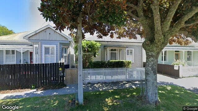 52 Cardwell Street