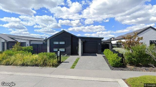 16 Trewern Avenue