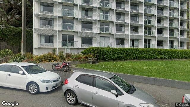 28a/370 Oriental Parade