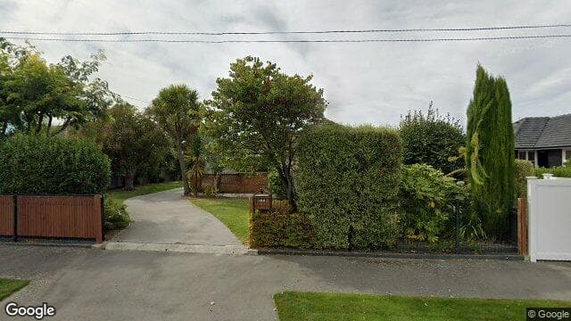 Street view of 6 Bourne Cres