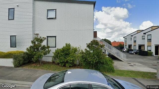 3/2 Frances Bryers Road