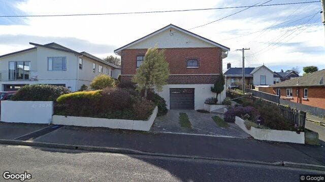 Street view of 32 Carnarvon Street