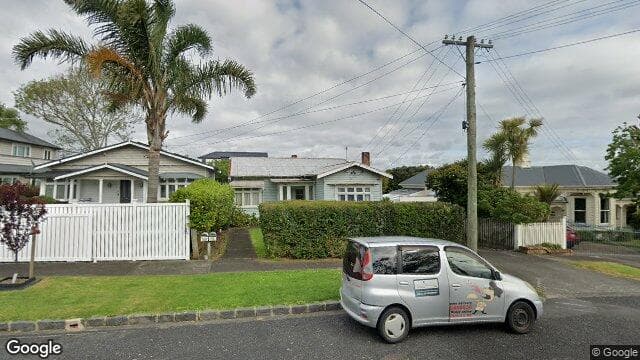 2/18 Eldon Road