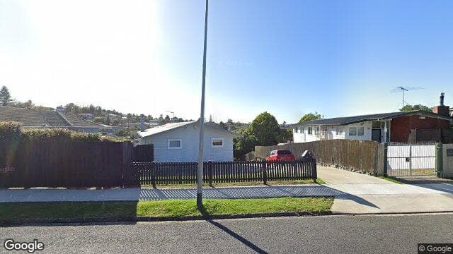 Street view of 33B Riverhills Avenue