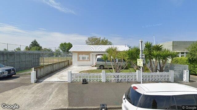 Street view of 512 Eastbourne Street East